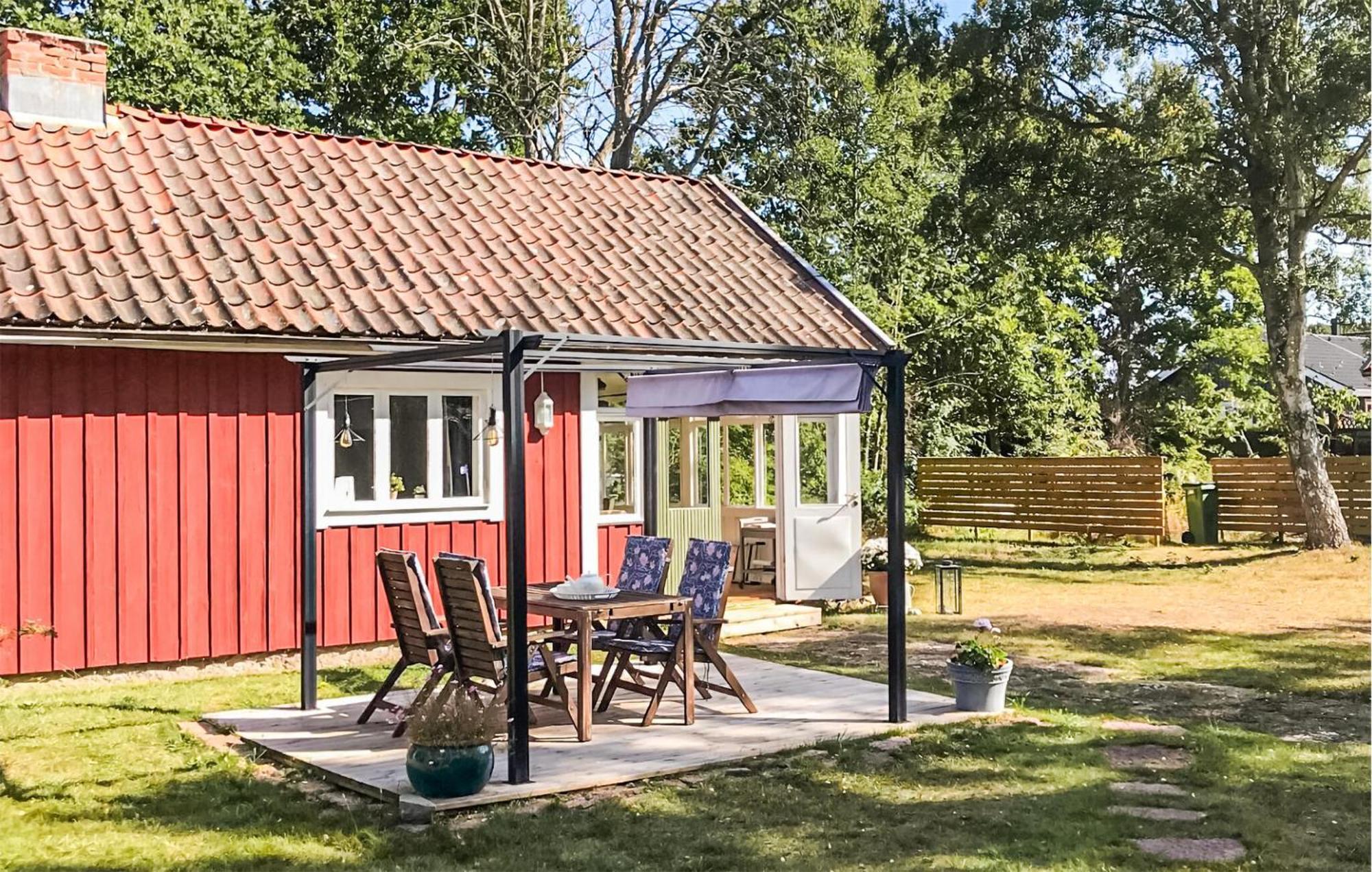 Amazing Home In Faerjestaden With Kitchen Kültér fotó